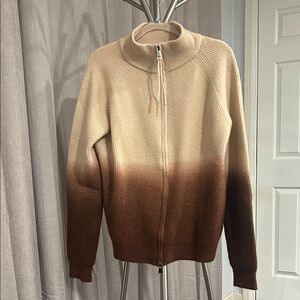Commense Rich Brown Knit Sweater
Zip‎ sweater in great condition.